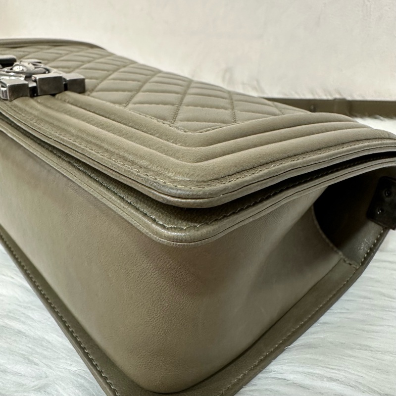 特價出清🌸Chanel A67086 墨綠色銀釦boy25-6