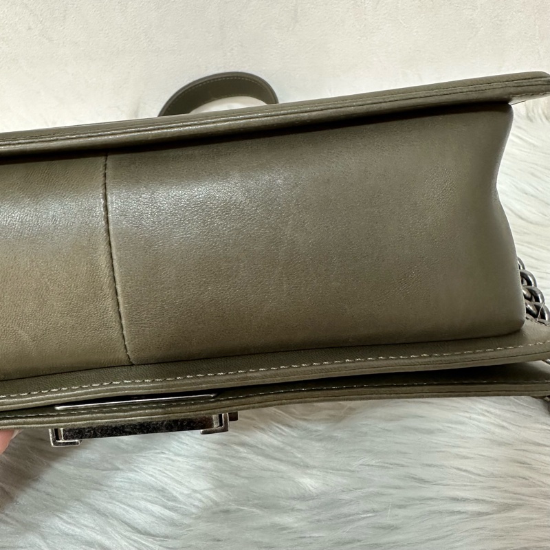 特價出清🌸Chanel A67086 墨綠色銀釦boy25-10