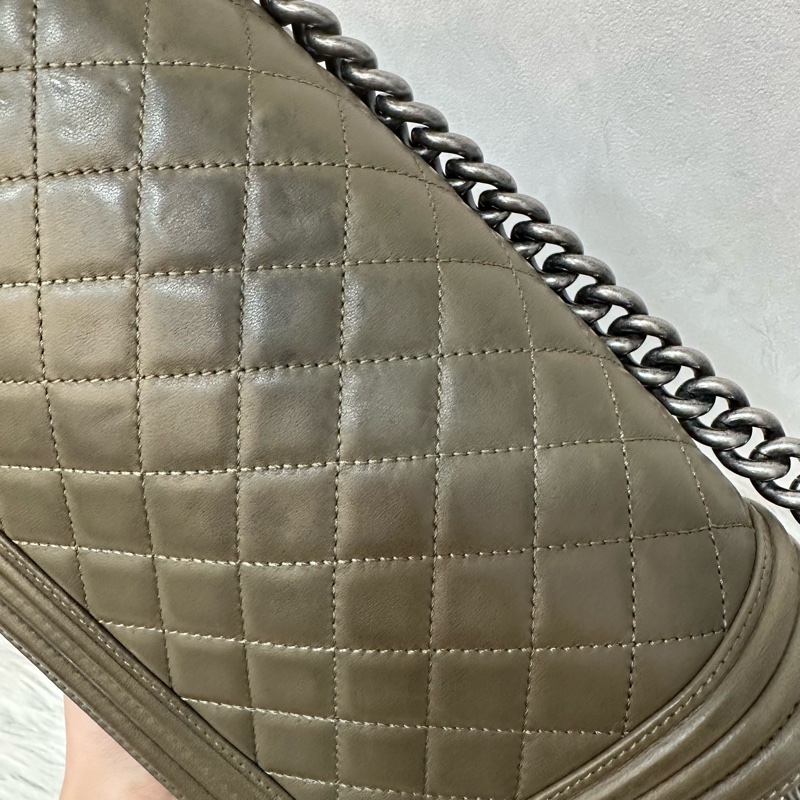 特價出清🌸Chanel A67086 墨綠色銀釦boy25-14