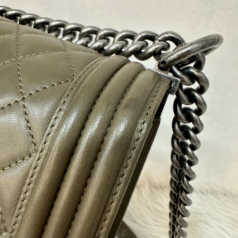 特價出清🌸Chanel A67086 墨綠色銀釦boy25-15