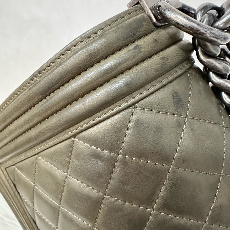 特價出清🌸Chanel A67086 墨綠色銀釦boy25-17