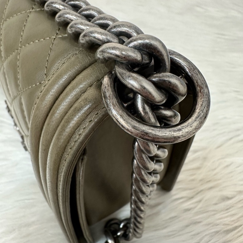 特價出清🌸Chanel A67086 墨綠色銀釦boy25-19