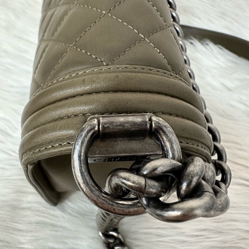 特價出清🌸Chanel A67086 墨綠色銀釦boy25-23