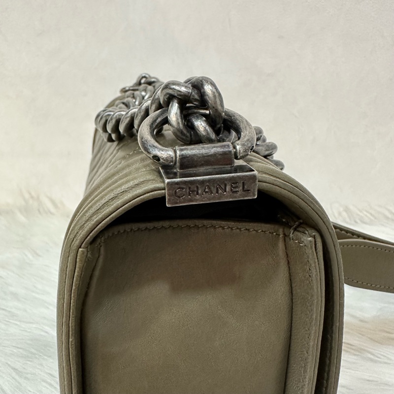 特價出清🌸Chanel A67086 墨綠色銀釦boy25-24