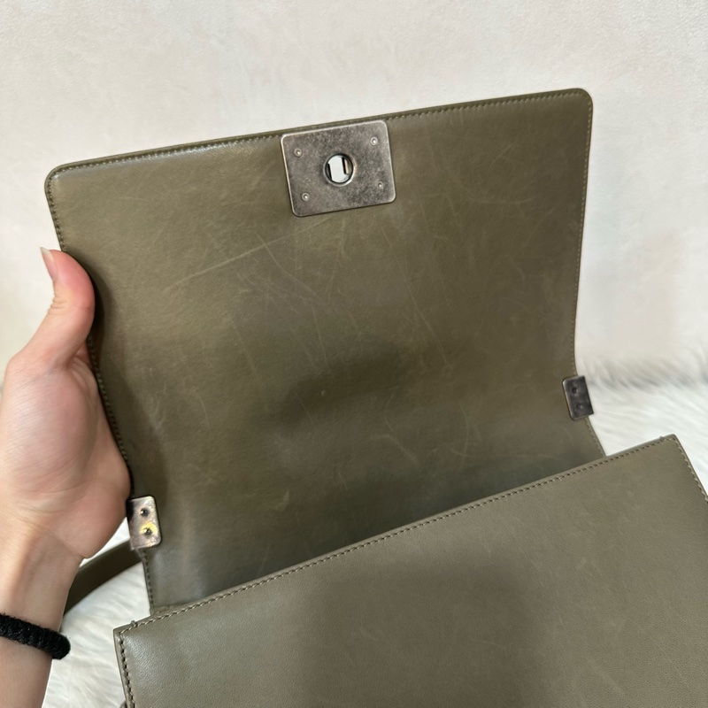 特價出清🌸Chanel A67086 墨綠色銀釦boy25-42