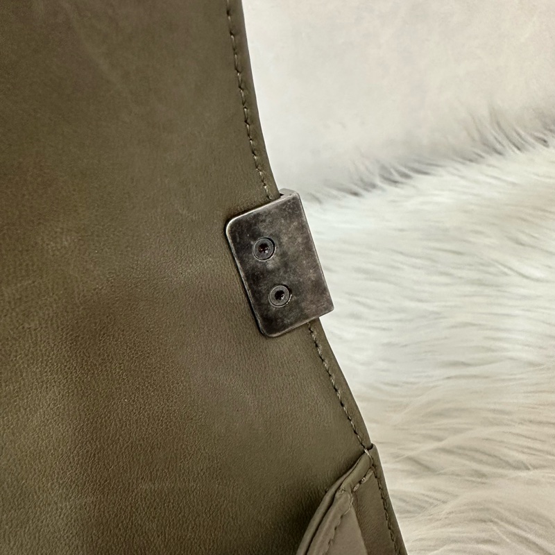 特價出清🌸Chanel A67086 墨綠色銀釦boy25-48