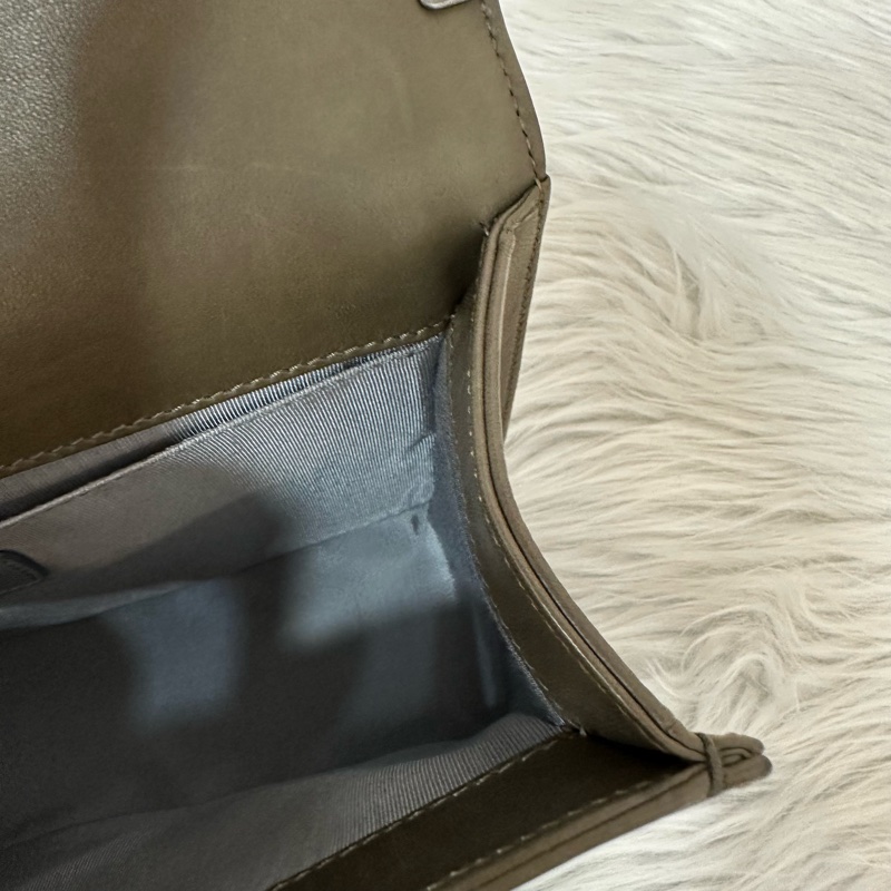 特價出清🌸Chanel A67086 墨綠色銀釦boy25-49