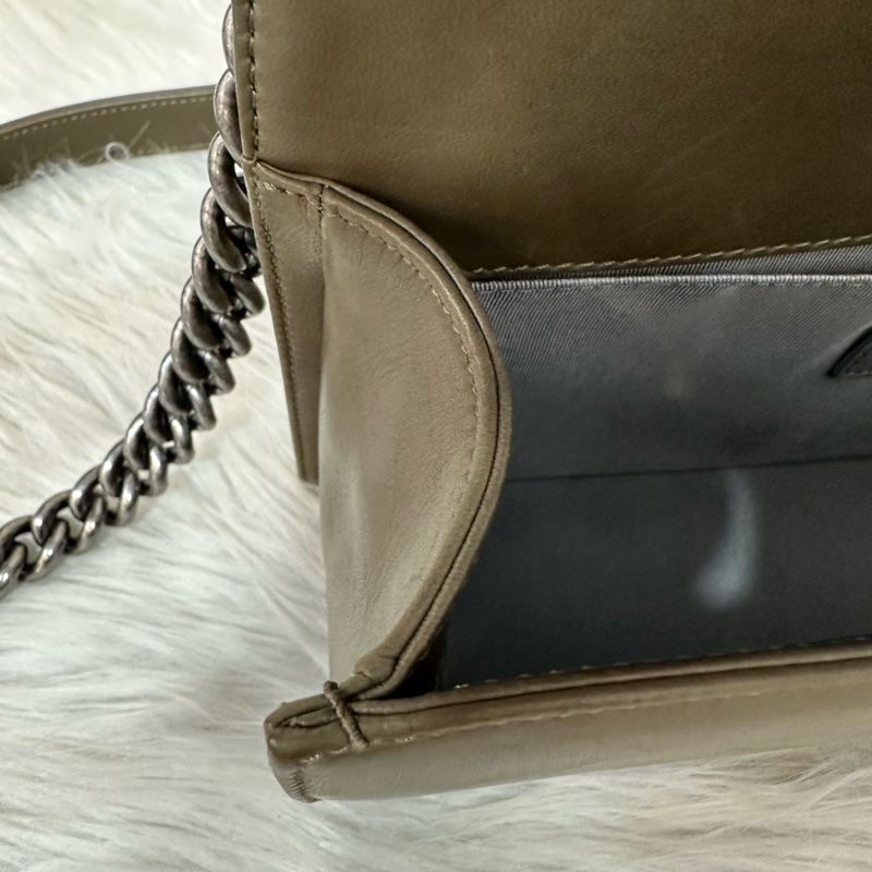 特價出清🌸Chanel A67086 墨綠色銀釦boy25-50