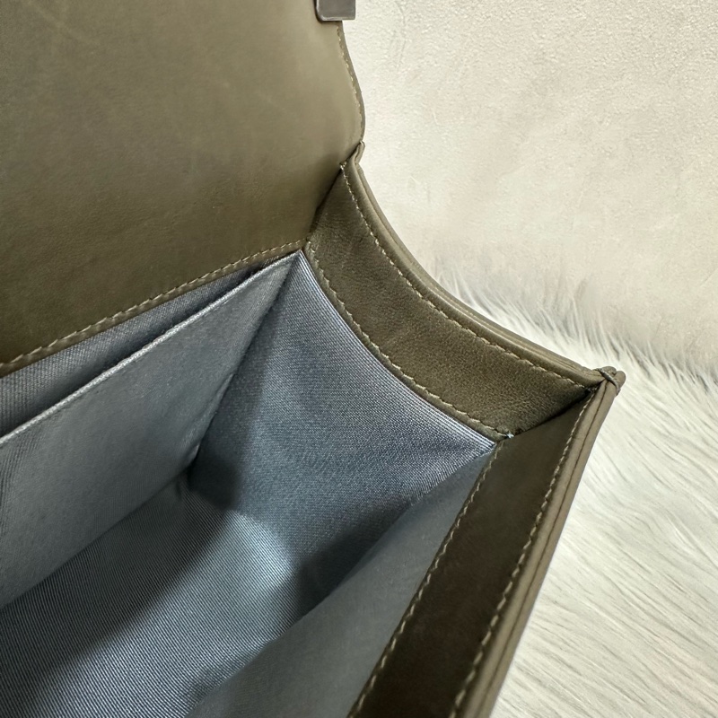 特價出清🌸Chanel A67086 墨綠色銀釦boy25-56