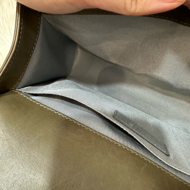 特價出清🌸Chanel A67086 墨綠色銀釦boy25-64