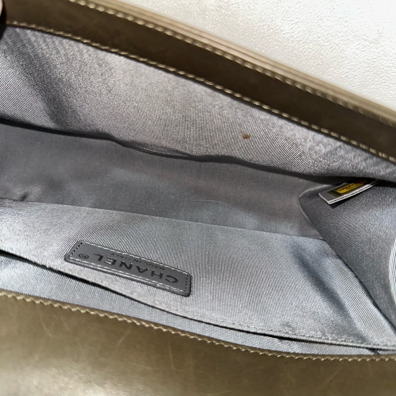 特價出清🌸Chanel A67086 墨綠色銀釦boy25-65