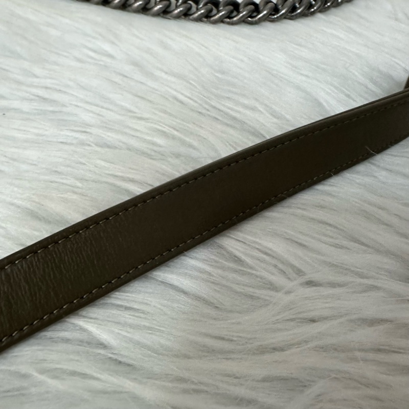 特價出清🌸Chanel A67086 墨綠色銀釦boy25-69