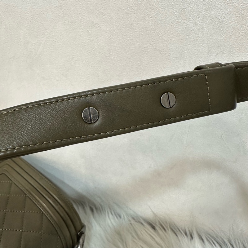 特價出清🌸Chanel A67086 墨綠色銀釦boy25-77