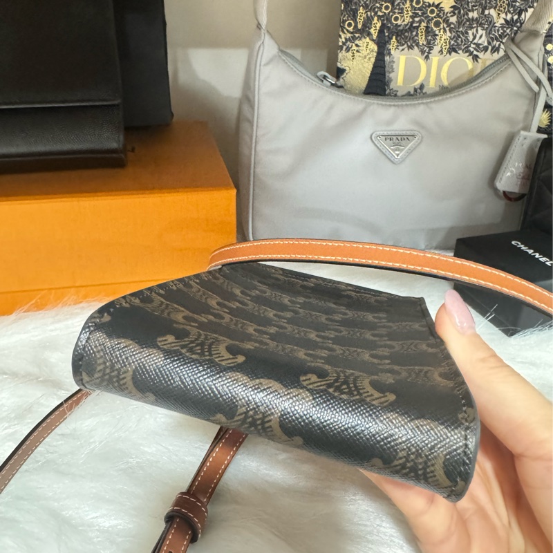 Celine 經典老花手機包-6