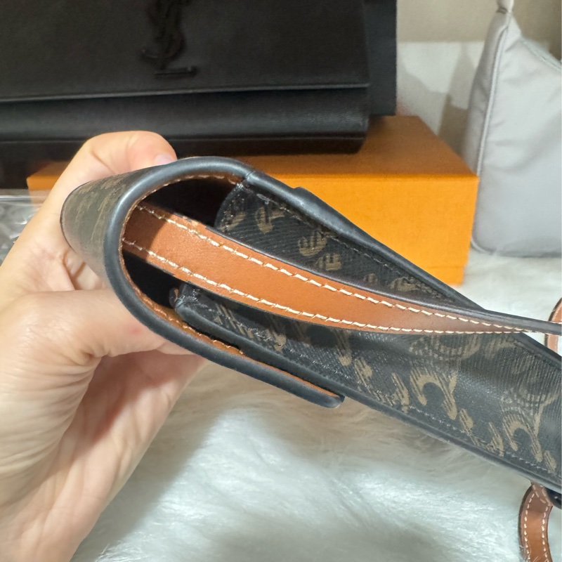 Celine 經典老花手機包-11