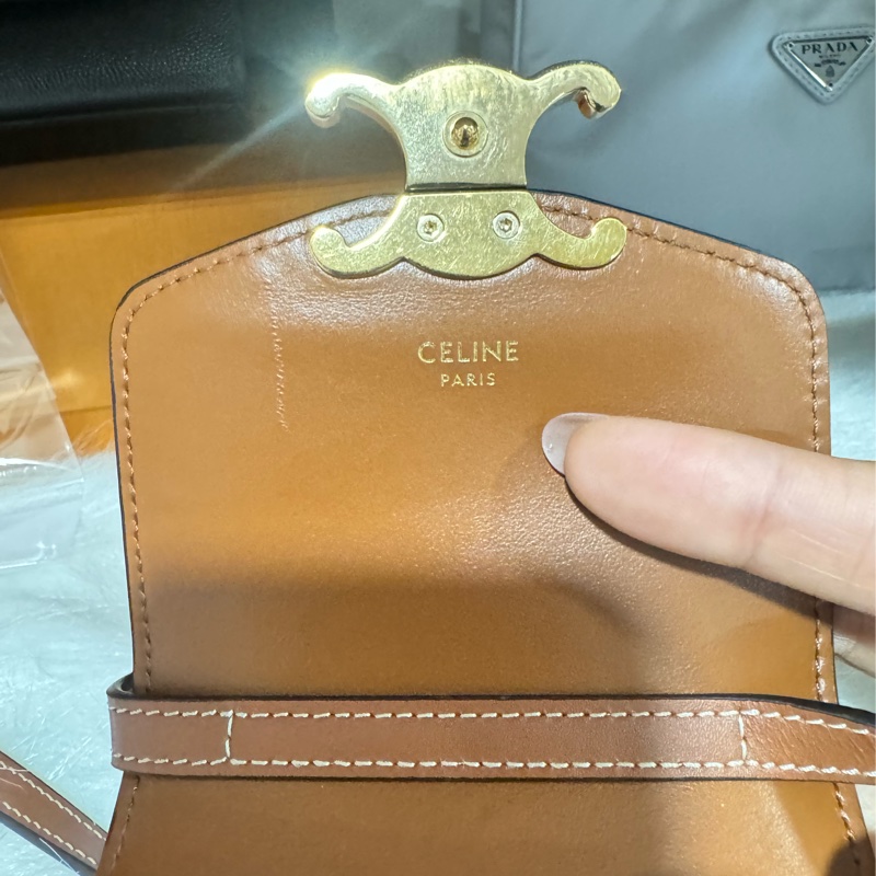 Celine 經典老花手機包-23