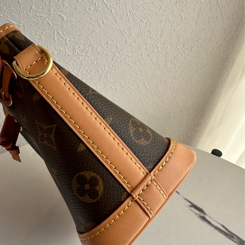 Lv nano 水桶包💞-4