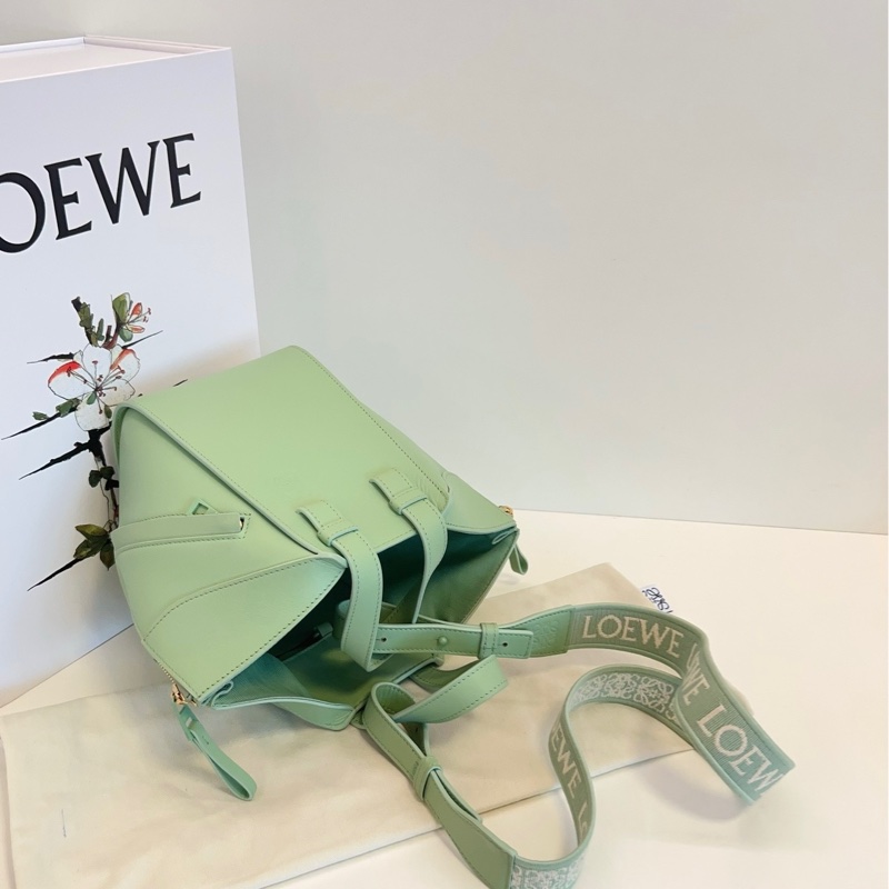 Loewe羅意威 新款Hammock秋葵綠釉 金扣 全logo刺繡寬肩帶 吊床包-5