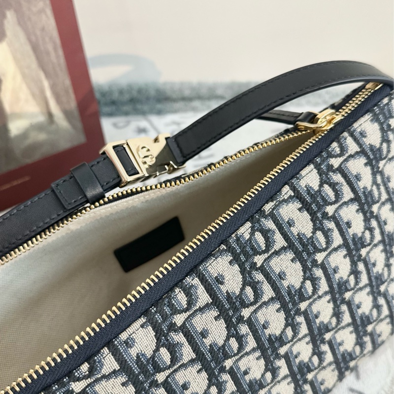 【全🆕】Dior Travel Nomad 系列藍色老花飯 中號 Medium手提包 單肩包-4