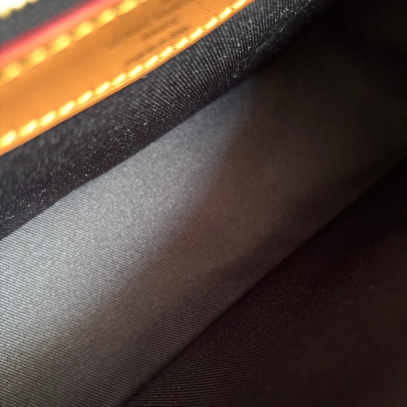 ::LOUIS VUITTON:: LV M45985 Diane花紋手提肩背兩用粉背帶法棍斜背包-5