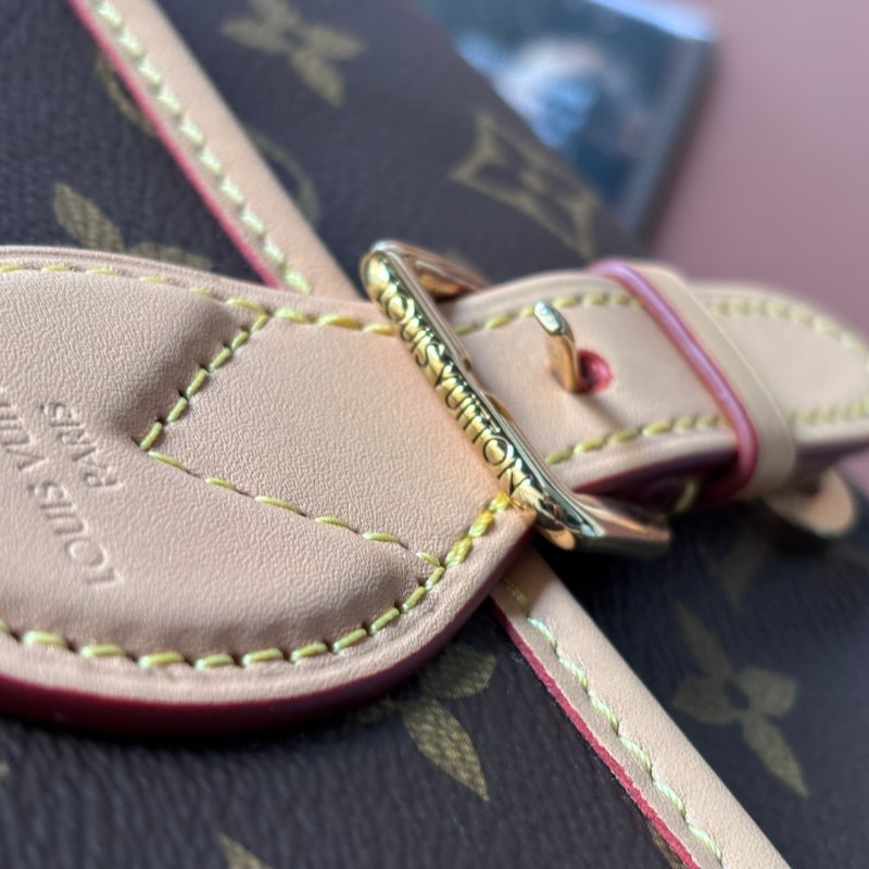 ::LOUIS VUITTON:: LV M45985 Diane花紋手提肩背兩用粉背帶法棍斜背包-9
