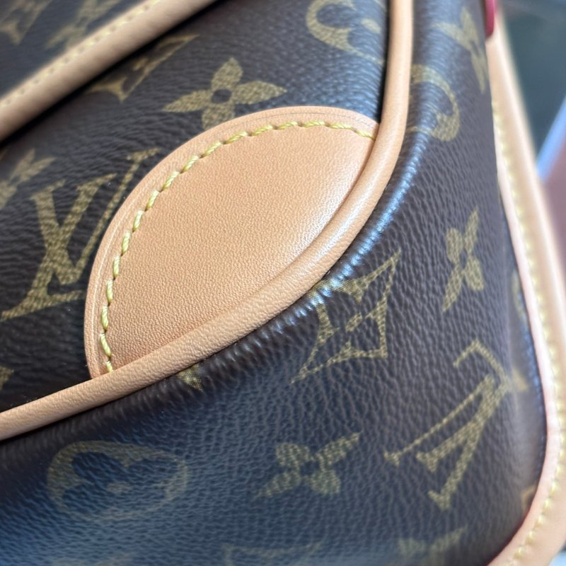 ::LOUIS VUITTON:: LV M45985 Diane花紋手提肩背兩用粉背帶法棍斜背包-12