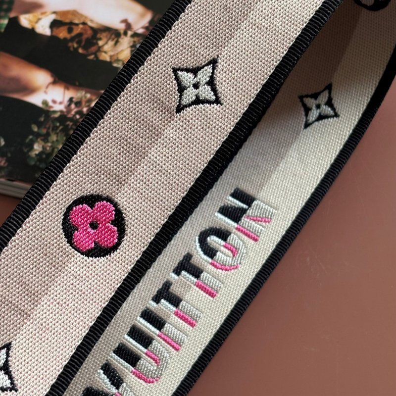 ::LOUIS VUITTON:: LV M45985 Diane花紋手提肩背兩用粉背帶法棍斜背包-33