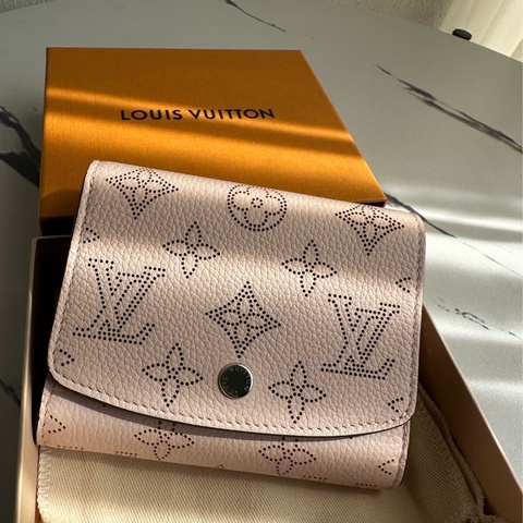 lv 超級美的啦 粉色 質感短夾