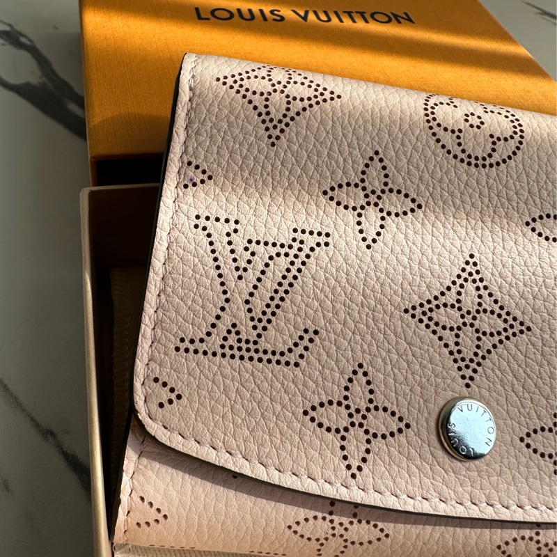 lv 超級美的啦 粉色 質感短夾-1