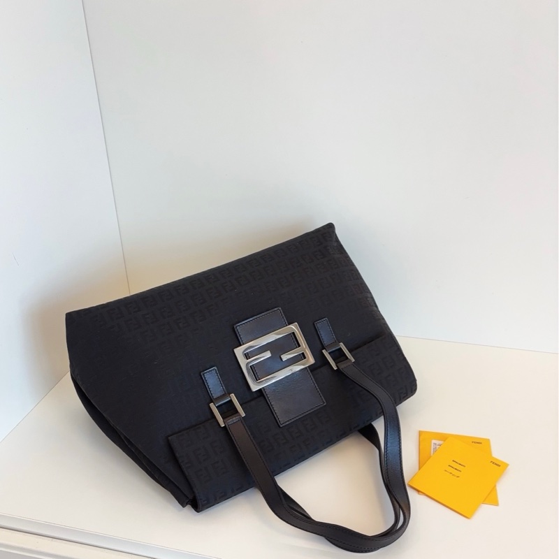 Fendi芬迪 黑銀老花帆布法棍大胖丁 公文托特包-4