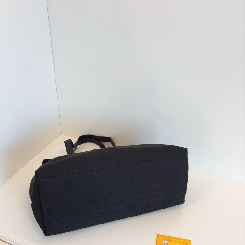 Fendi芬迪 黑銀老花帆布法棍大胖丁 公文托特包-6