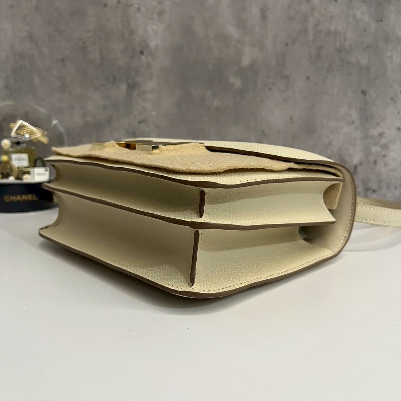 Hermes 康康19 奶昔白-4