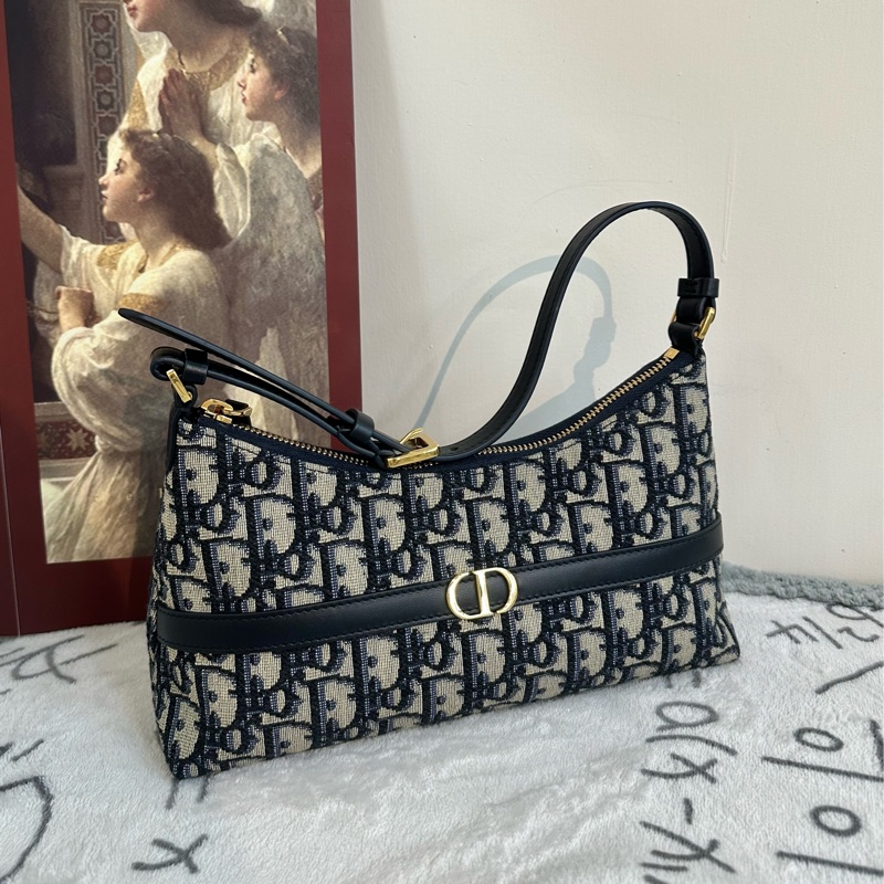 【全🆕】DIOR 30 Montaigne 可調節皮革肩帶拉鍊開合牛皮革水餃包 手提單肩包 迷你 mini藍色-0