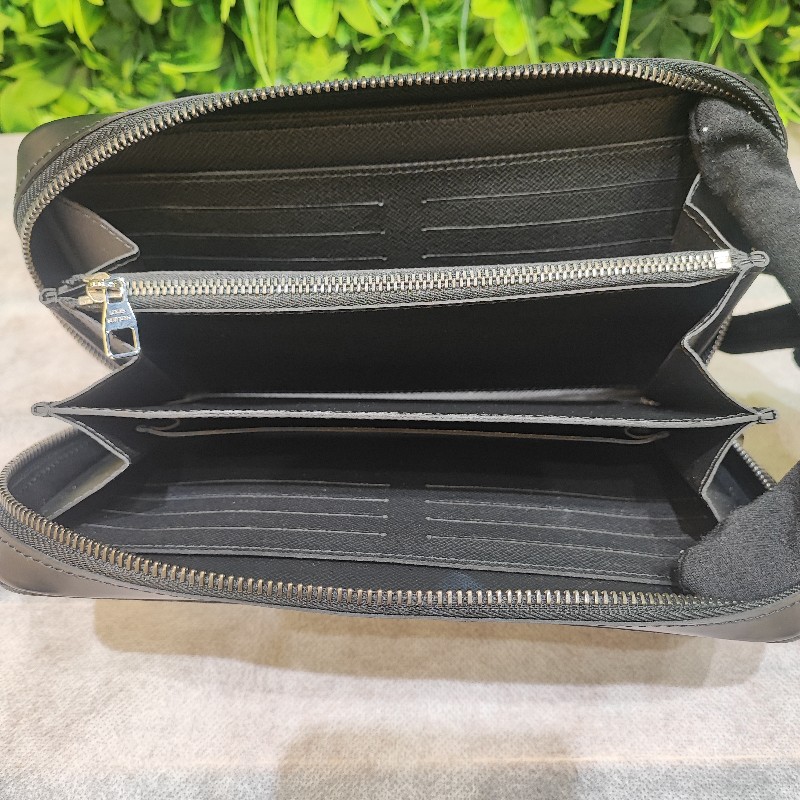 Louis Vuitton Zippy XL Wallet-5