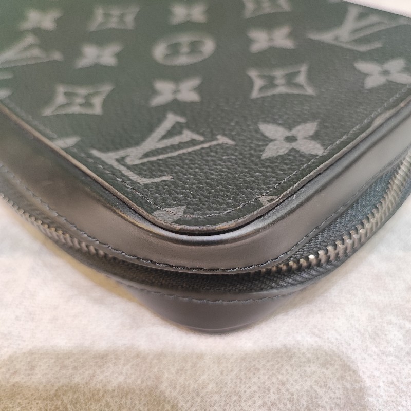 Louis Vuitton Zippy XL Wallet-11