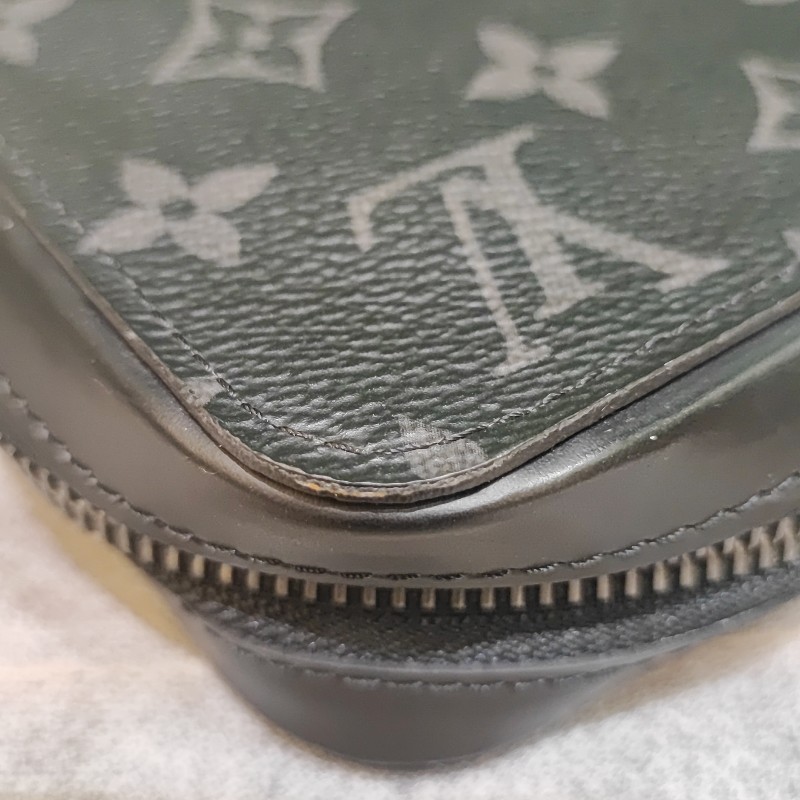 Louis Vuitton Zippy XL Wallet-12