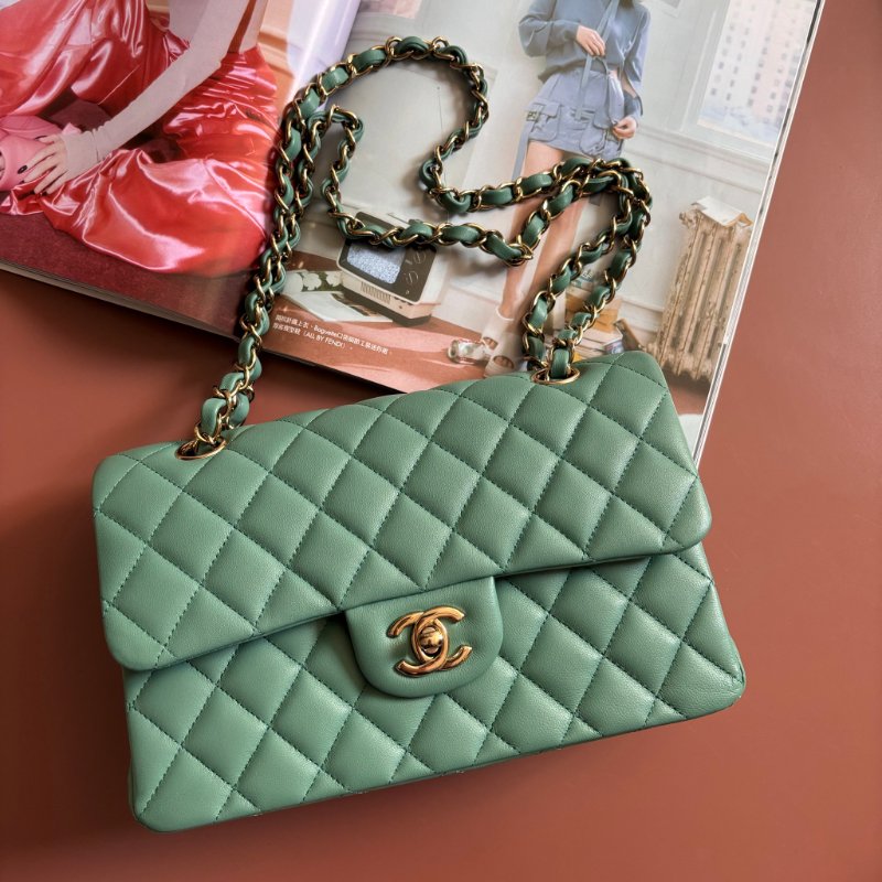 COCO 23 ::CHANEL:: 莫蘭迪綠 經典淡金雙C CF23 菱格紋口蓋包 鍊包 肩背包 斜背包-0