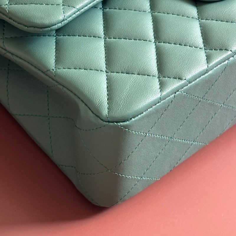 COCO 23 ::CHANEL:: 莫蘭迪綠 經典淡金雙C CF23 菱格紋口蓋包 鍊包 肩背包 斜背包-10