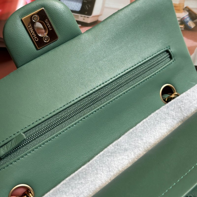 COCO 23 ::CHANEL:: 莫蘭迪綠 經典淡金雙C CF23 菱格紋口蓋包 鍊包 肩背包 斜背包-13