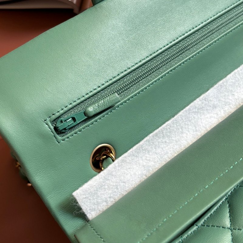 COCO 23 ::CHANEL:: 莫蘭迪綠 經典淡金雙C CF23 菱格紋口蓋包 鍊包 肩背包 斜背包-14