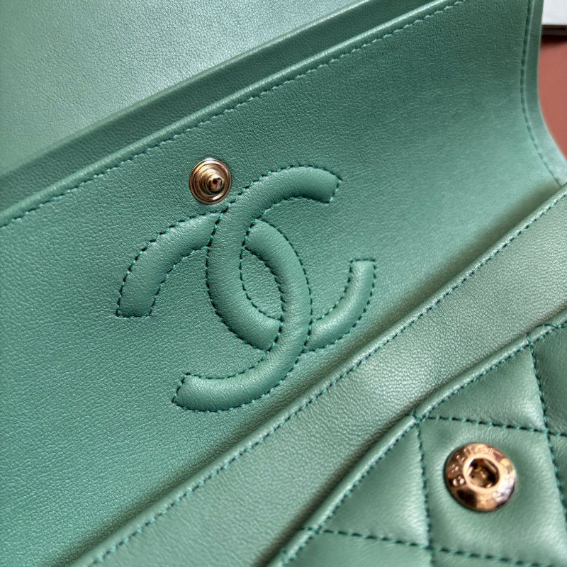 COCO 23 ::CHANEL:: 莫蘭迪綠 經典淡金雙C CF23 菱格紋口蓋包 鍊包 肩背包 斜背包-16