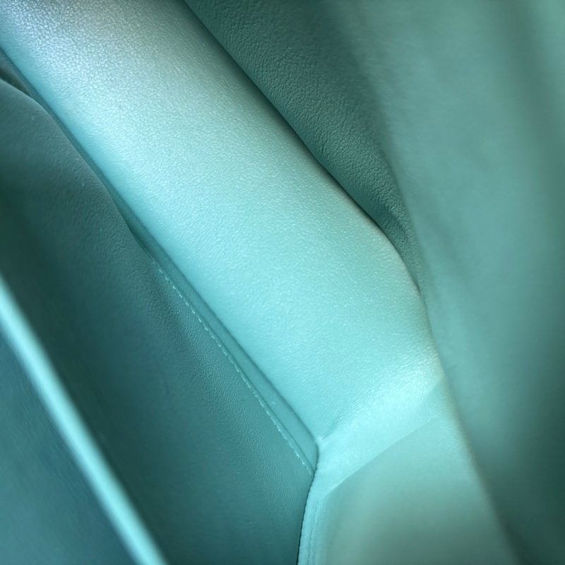 COCO 23 ::CHANEL:: 莫蘭迪綠 經典淡金雙C CF23 菱格紋口蓋包 鍊包 肩背包 斜背包-25