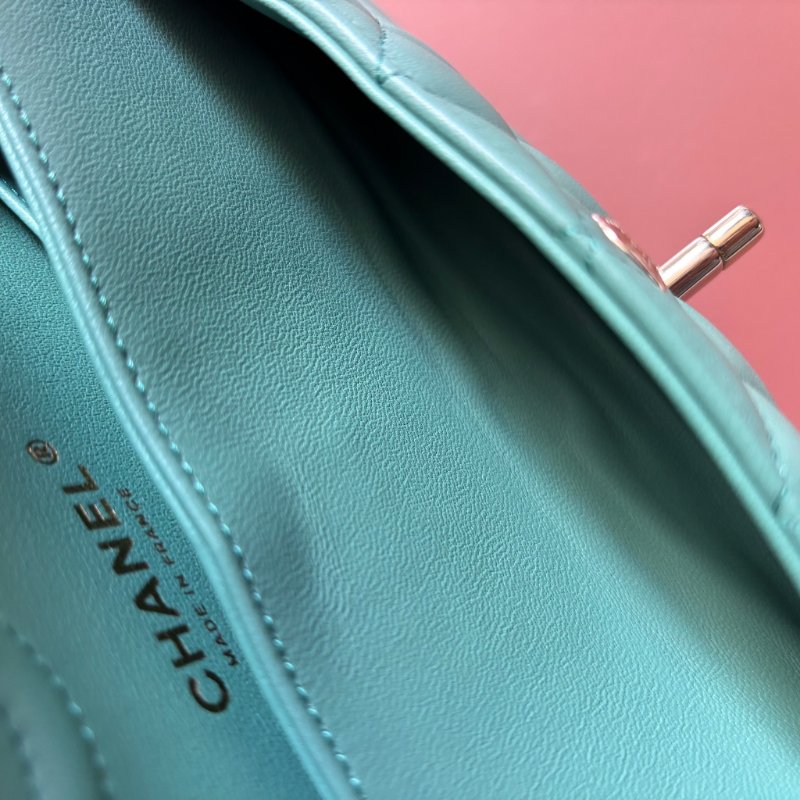 COCO 23 ::CHANEL:: 莫蘭迪綠 經典淡金雙C CF23 菱格紋口蓋包 鍊包 肩背包 斜背包-26