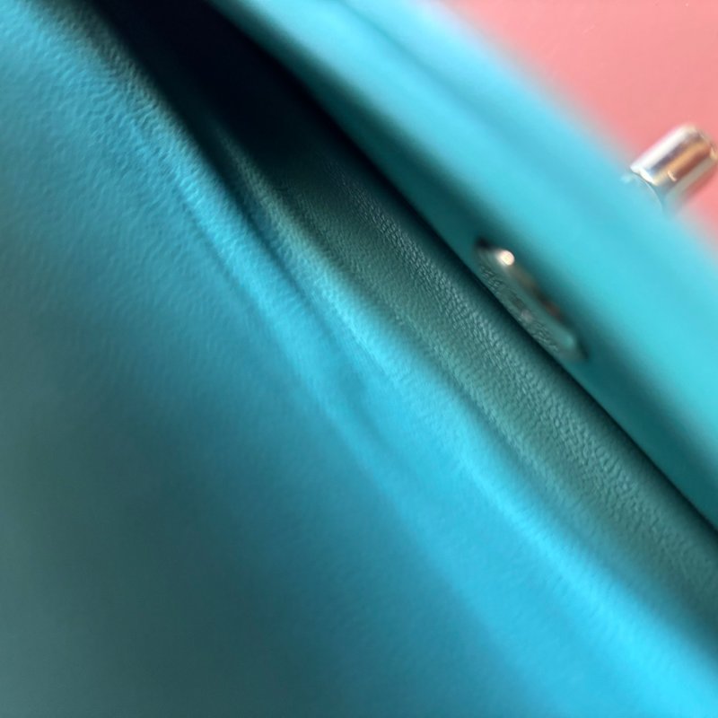 COCO 23 ::CHANEL:: 莫蘭迪綠 經典淡金雙C CF23 菱格紋口蓋包 鍊包 肩背包 斜背包-27