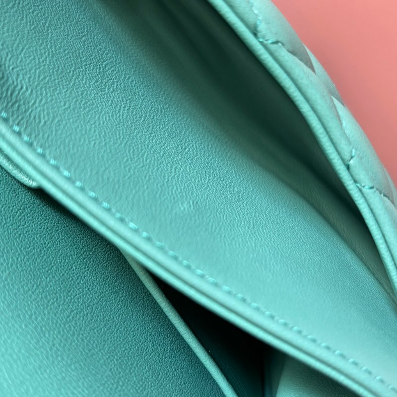 COCO 23 ::CHANEL:: 莫蘭迪綠 經典淡金雙C CF23 菱格紋口蓋包 鍊包 肩背包 斜背包-29