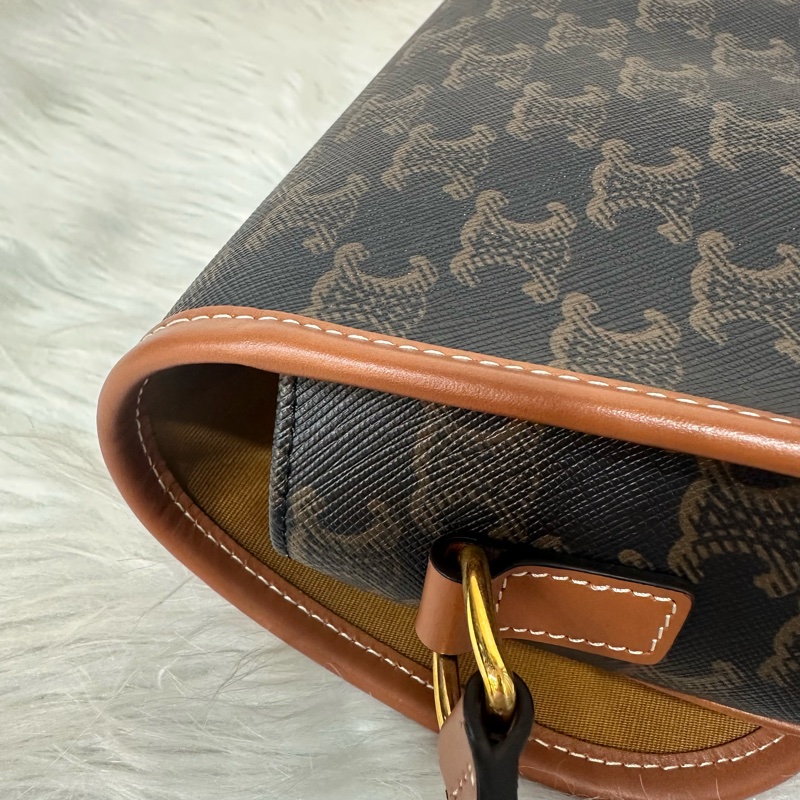 Celine 191502 FOLCO TRIOMPHE 凱旋門馬鞍斜背包-11