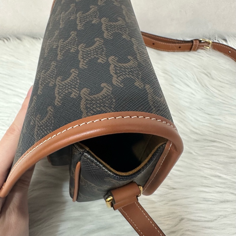 Celine 191502 FOLCO TRIOMPHE 凱旋門馬鞍斜背包-15