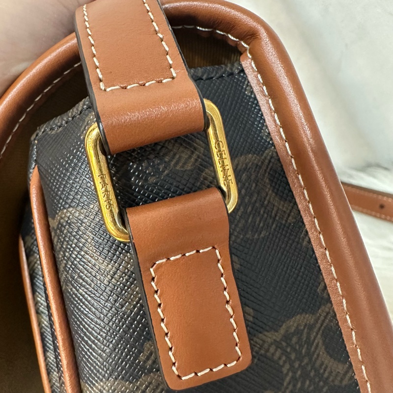 Celine 191502 FOLCO TRIOMPHE 凱旋門馬鞍斜背包-17
