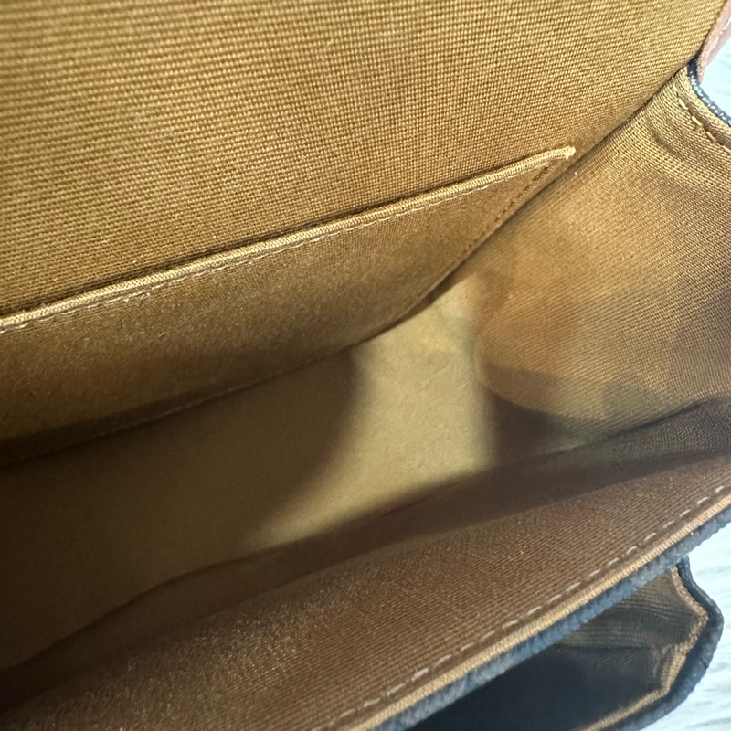 Celine 191502 FOLCO TRIOMPHE 凱旋門馬鞍斜背包-30