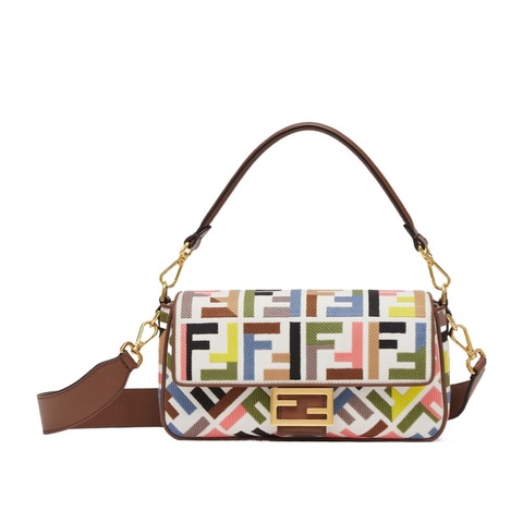 Fendi 女士 中號 Baguette單肩包均碼碼中號、27cm*6cm*15cm